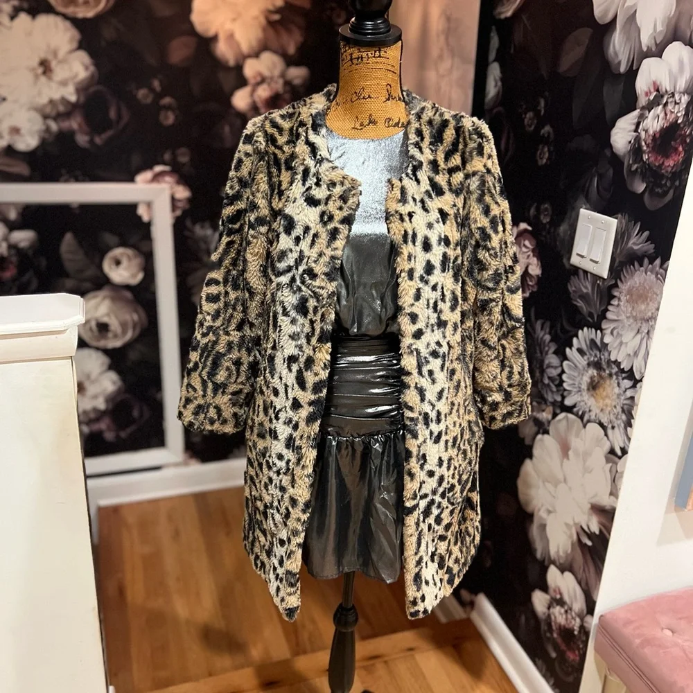 Dennis Basso faux fur coat - Picture 1 of 3